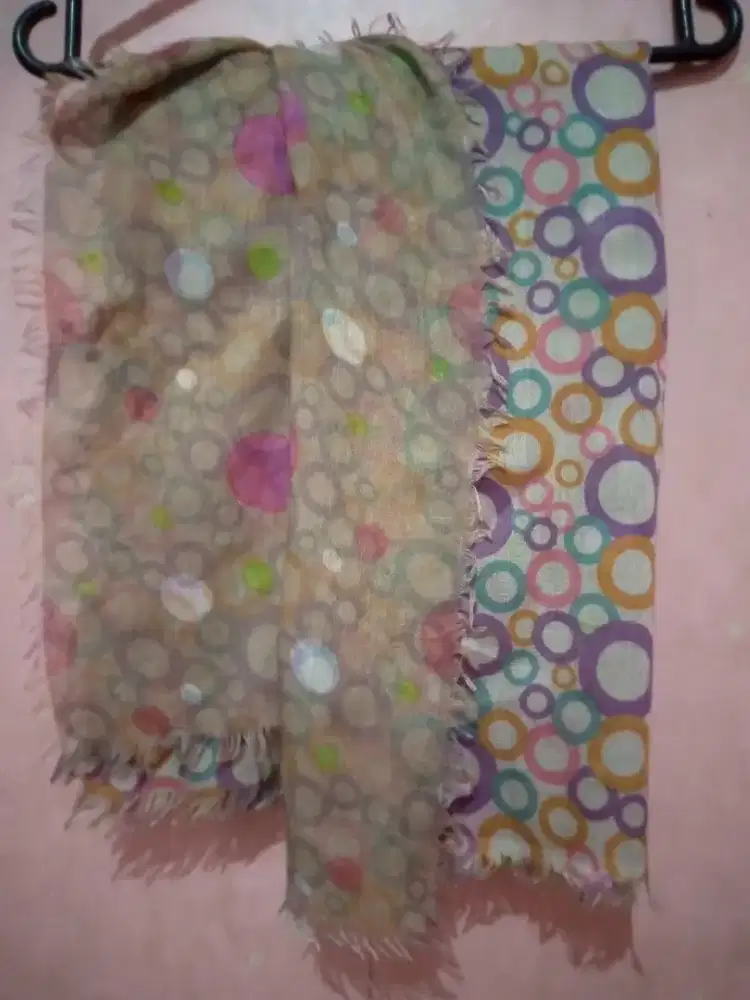 Kerudung segi empat bolak balik