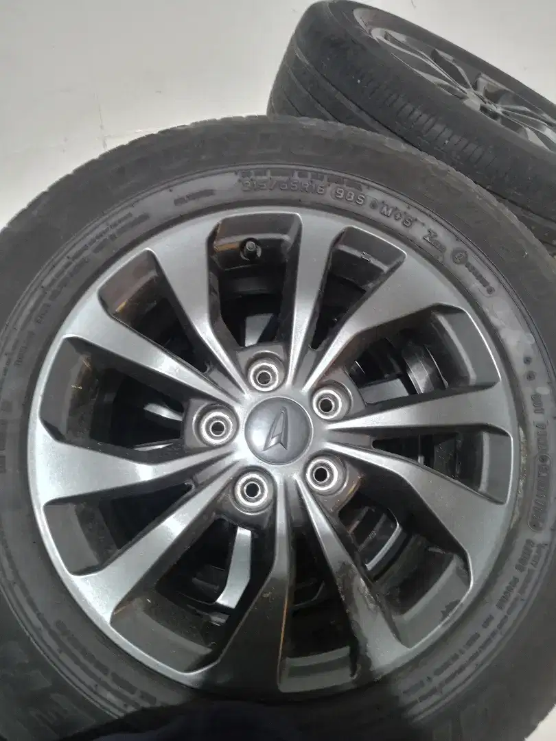 Velg dan ban copotan asli Terios 2019 R16