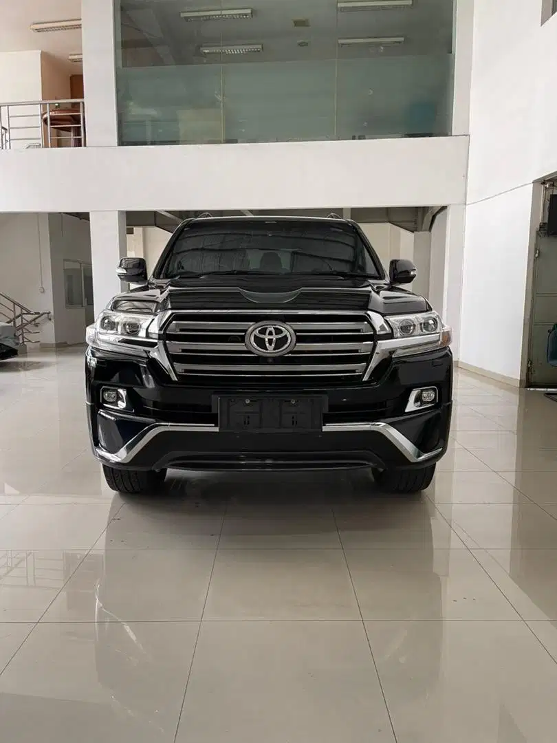 Toyota LC200 VXR 2018