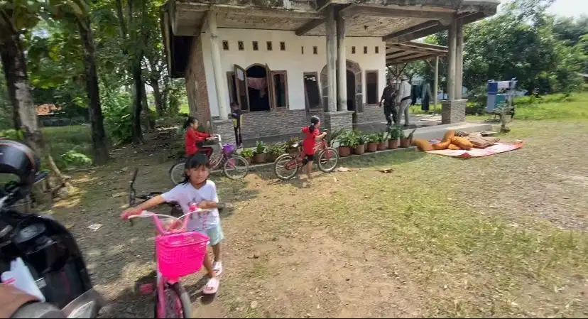 Rumah dan Kontrakan 1165 m2 Cipendeuy Dijual Butuh Untuk Kuliah Anak