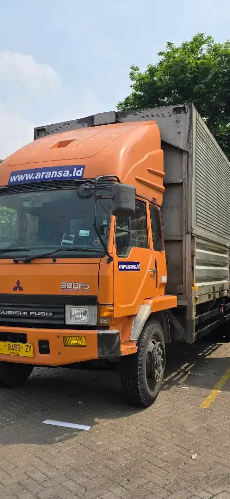 Sewa truk 10 roda tronton wingbox harian bulanan tahunan