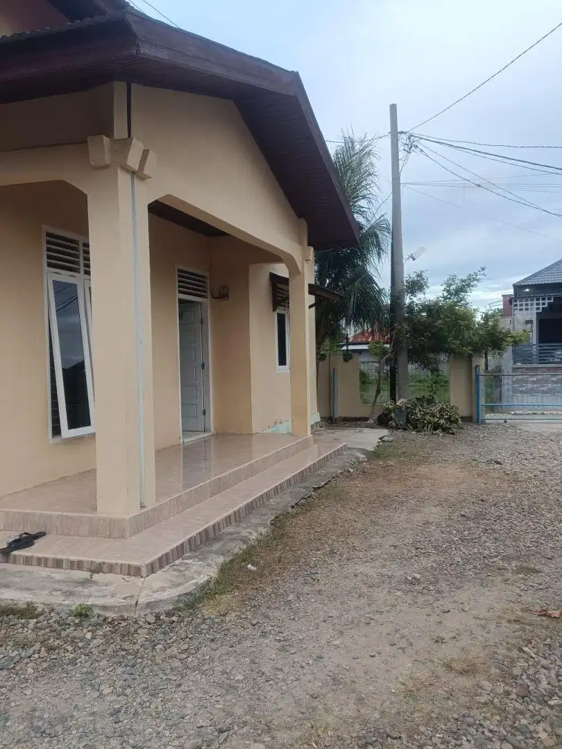 Rumah sewa bersih