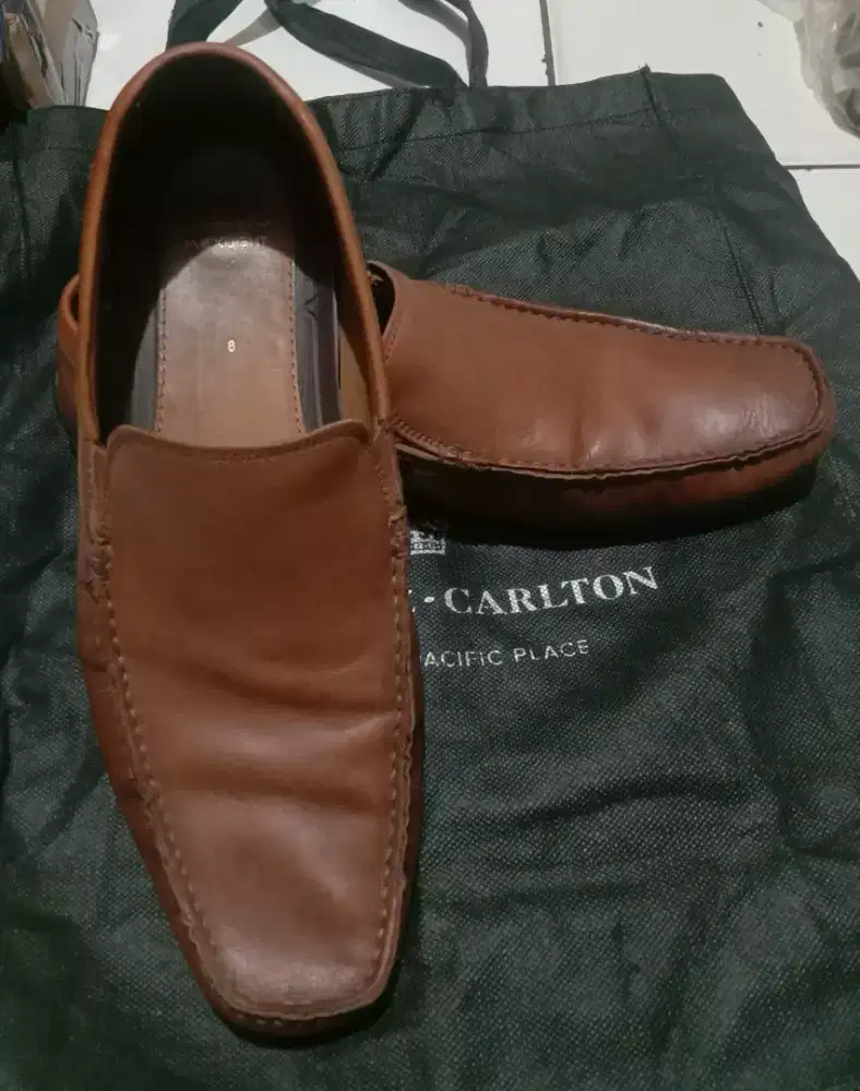 Sepatu kulit Clark original size 42 /bisa 41warna coklat , mulus