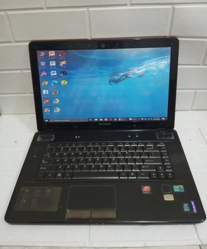 Lenovo Ideapad Y560 Core i7  Q740 
Radeon HD5000 DDR 8GB Hdd 500GB