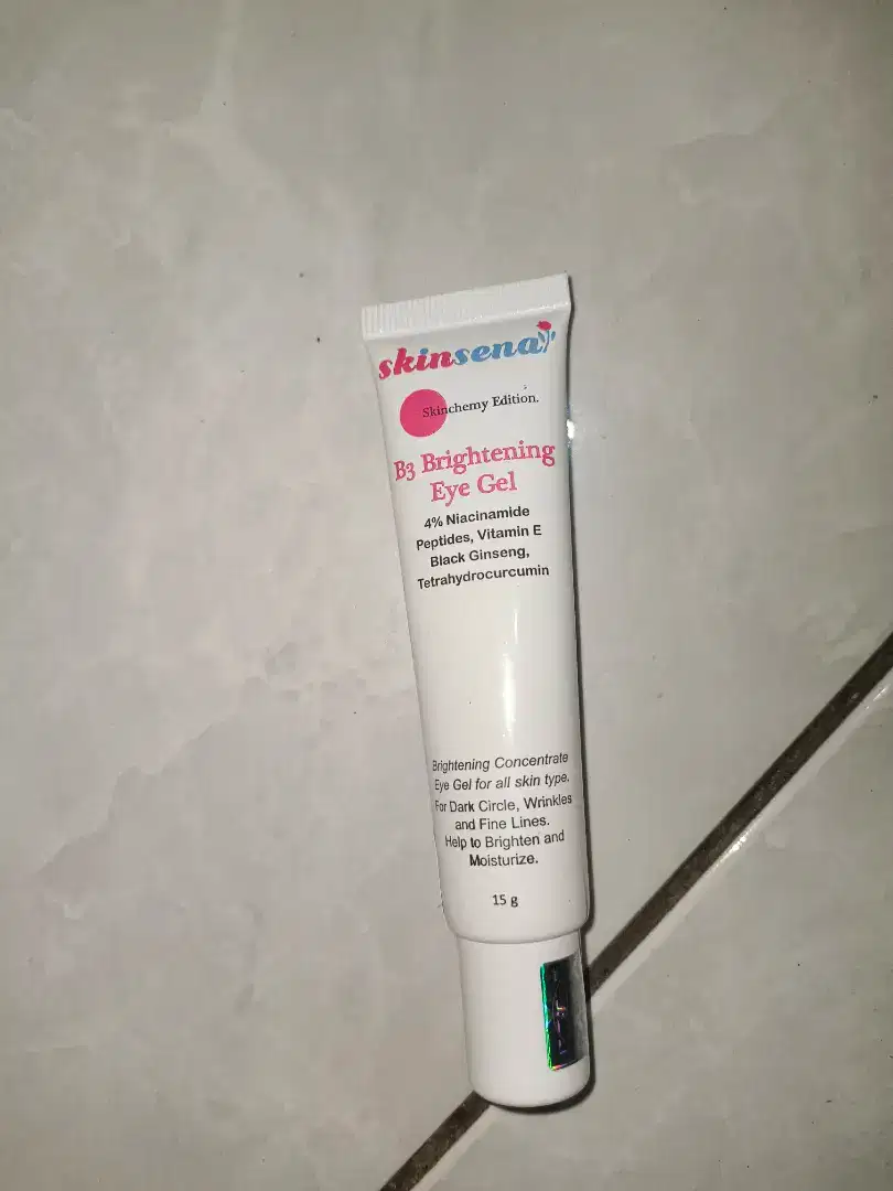 Skinsena Brightening Eye Gel