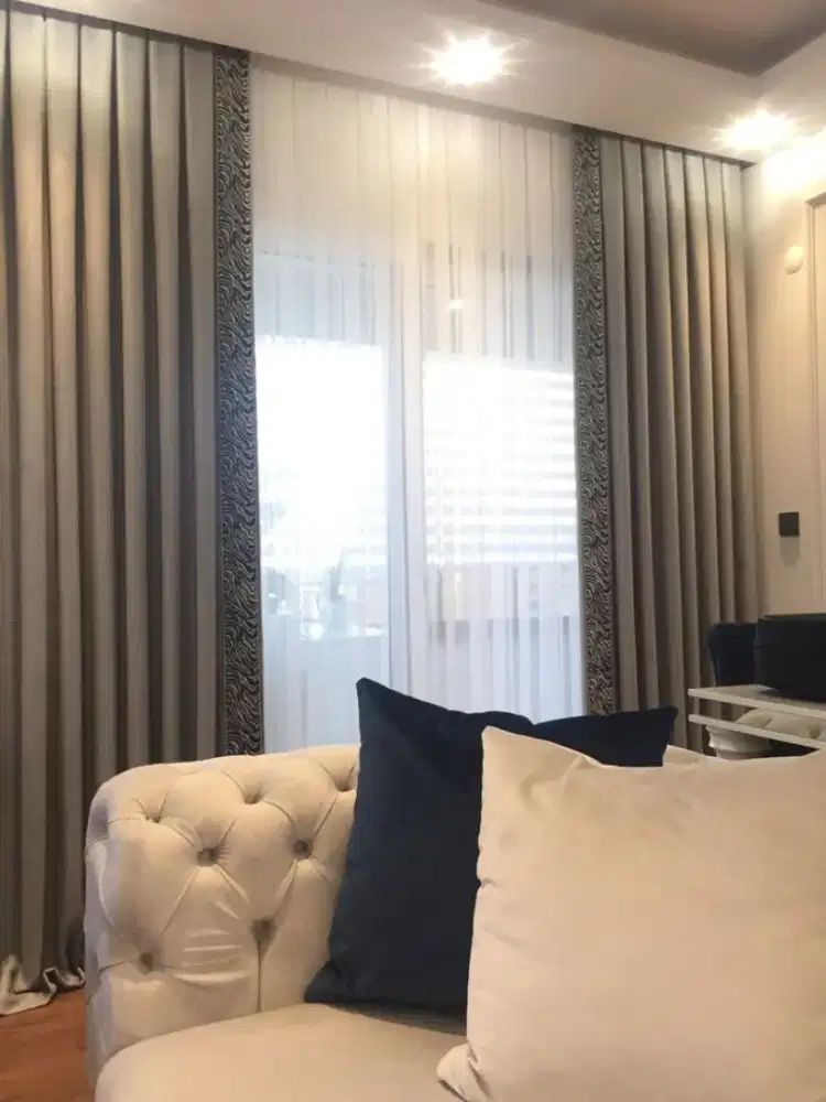 Pasang gordyn gorden murah vertikal roll blind jasa wallpaper dinding