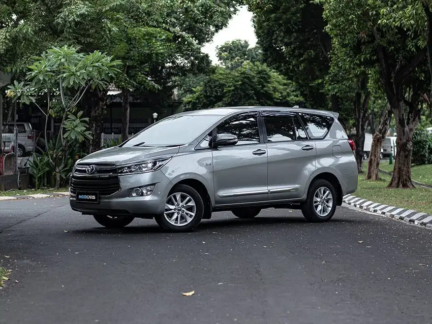 FREE DETAILING 2 TH TDP 5 JT INNOVA REBORN 2.0 V AT MATIC 2016 SILVER