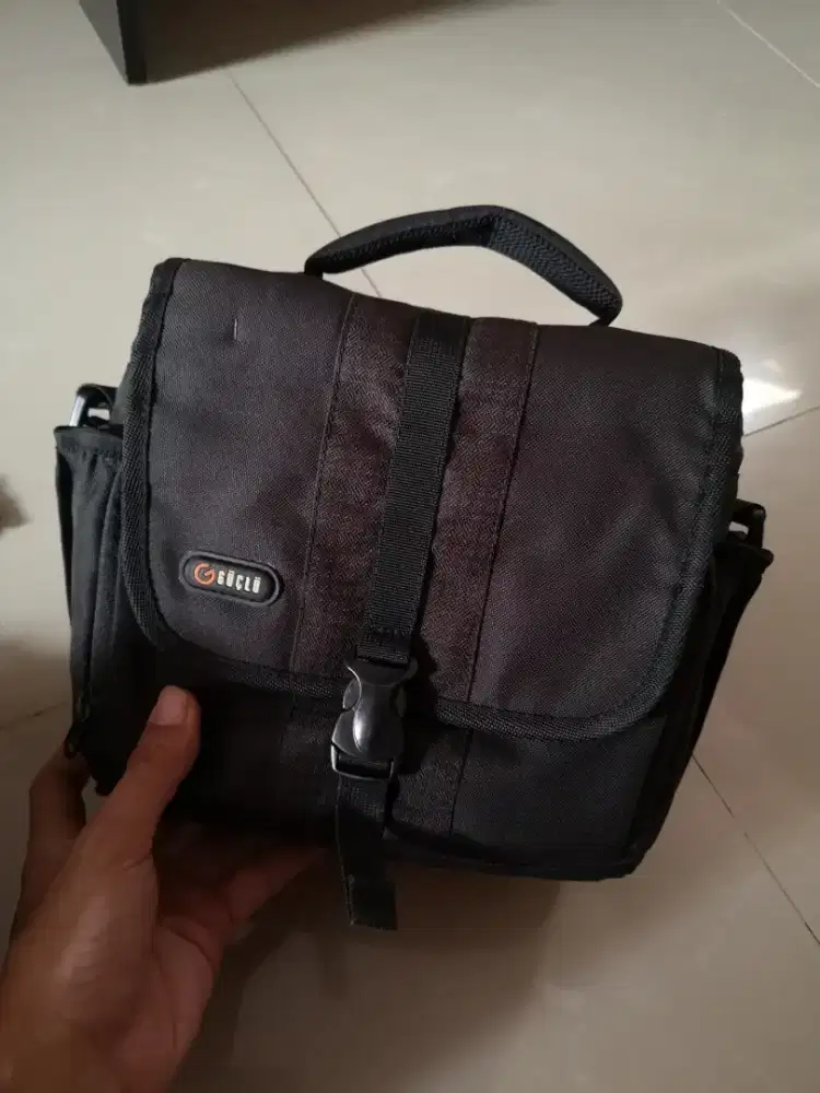 TAS KAMERA MERK GUCLU