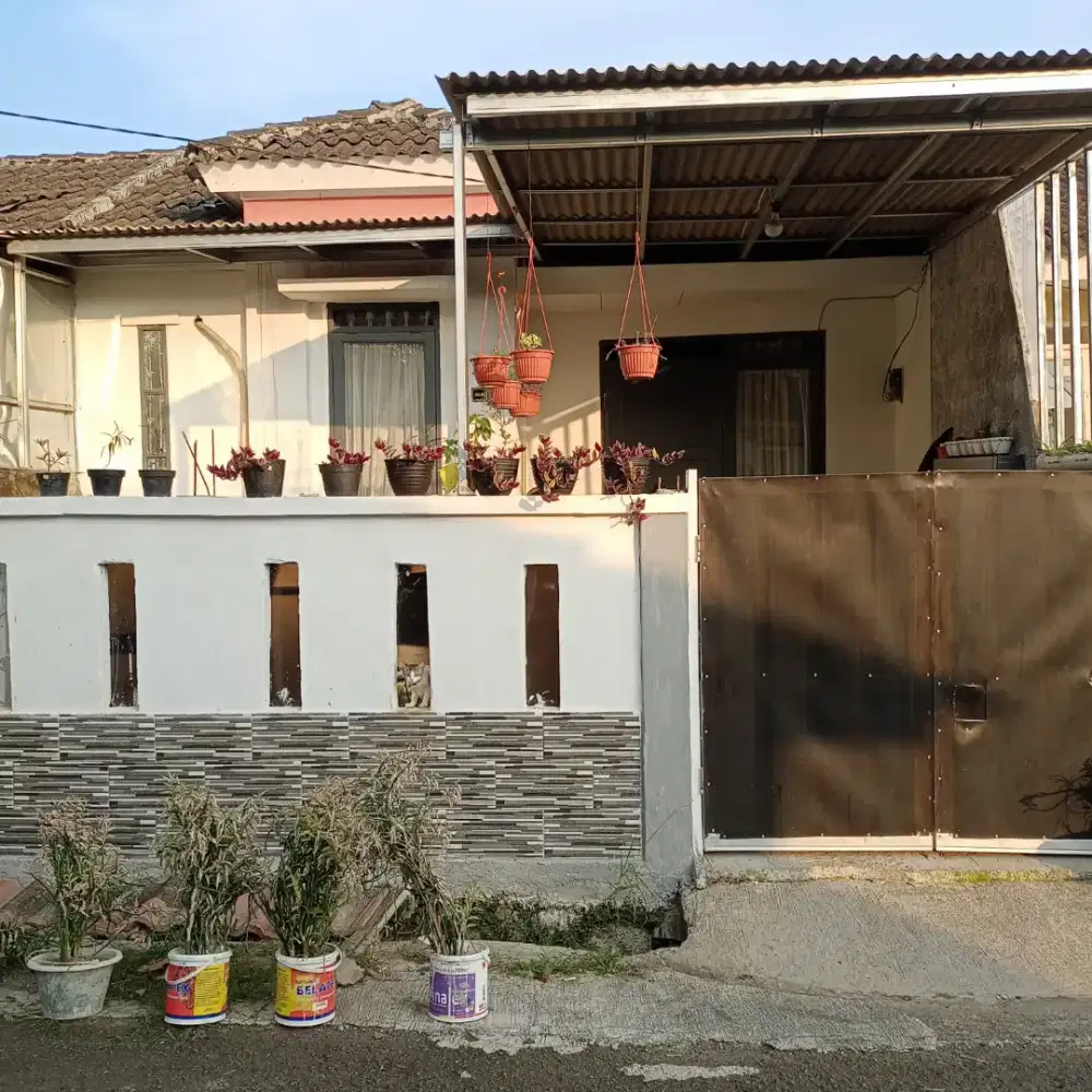 Di jonggol rumah siap huni luas tanah 72 bukit angsana