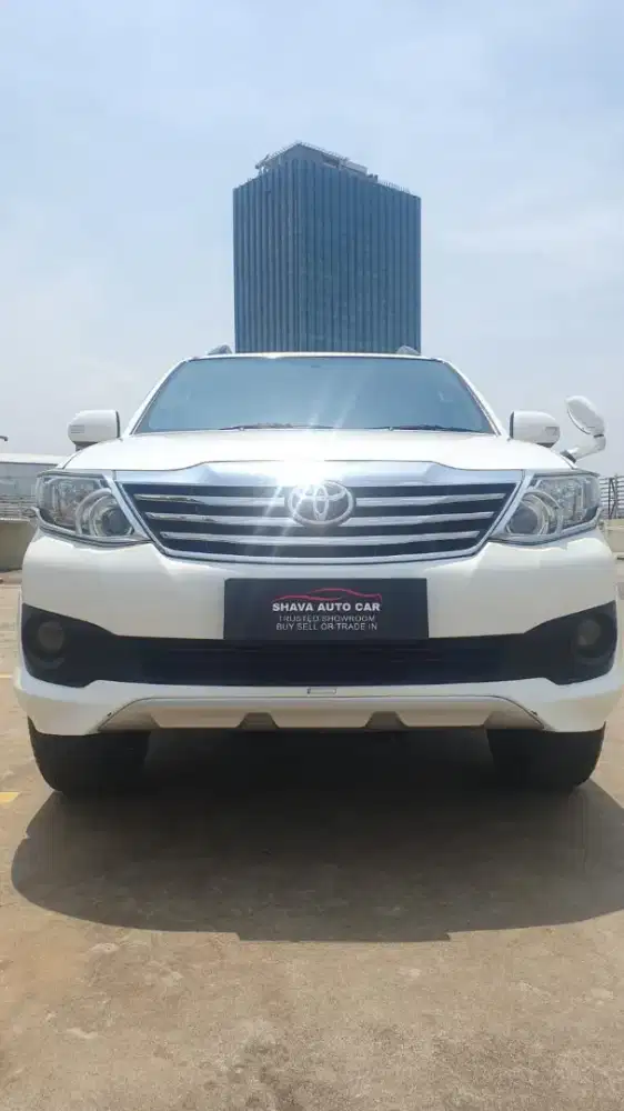 TOYOTA FORTUNER G LUX AT TRD 2012 WHITE ISTIMEWA  LOW KM