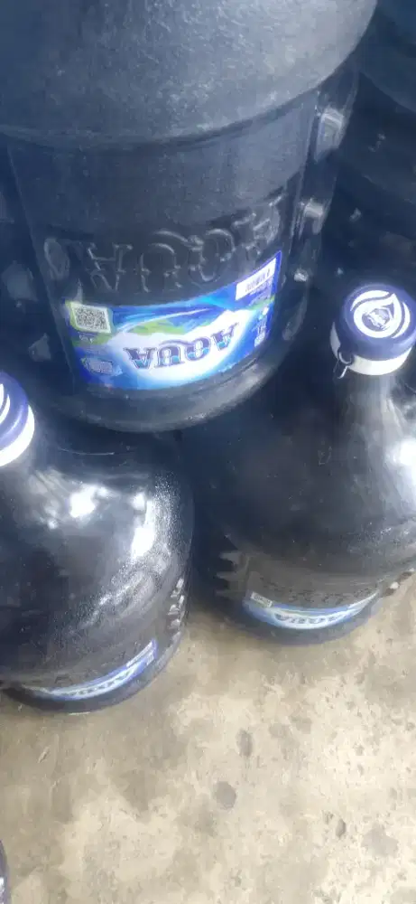 Galon kosong alfa dan aqua