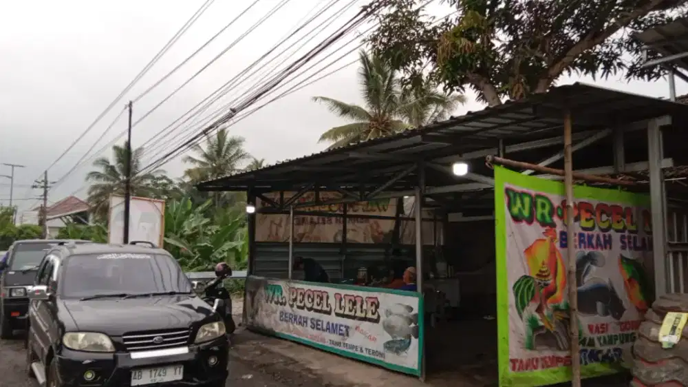 Dijual cepat 2 ruko  Strategiis