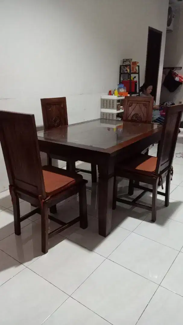 Di jual meja makan kayu jati