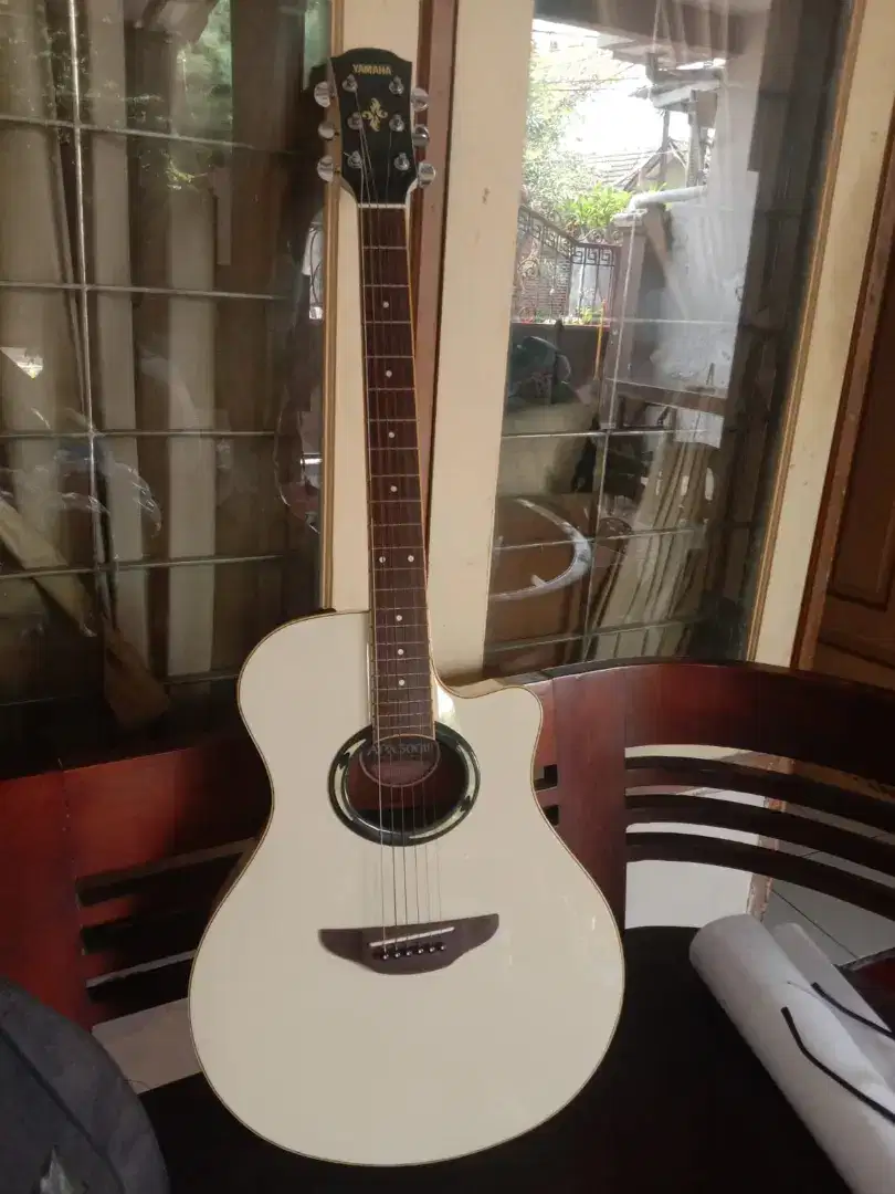 Gitar Yamaha Asli