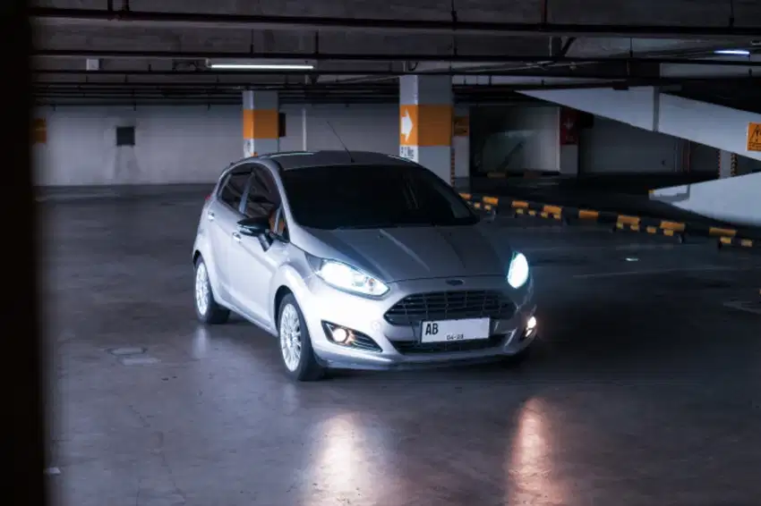 [SIAP PAKAI TANPA PR] Ford Fiesta S Ecoboost A/T 2015 (Silver)