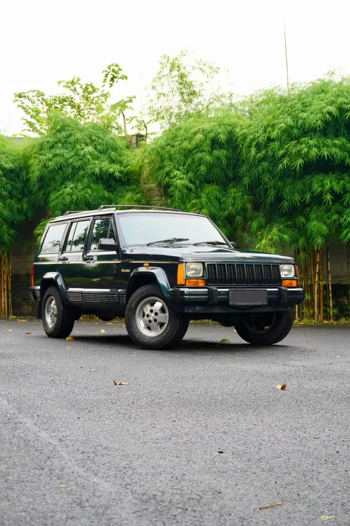 Jeep Cherokee XJ Limited AT 1997