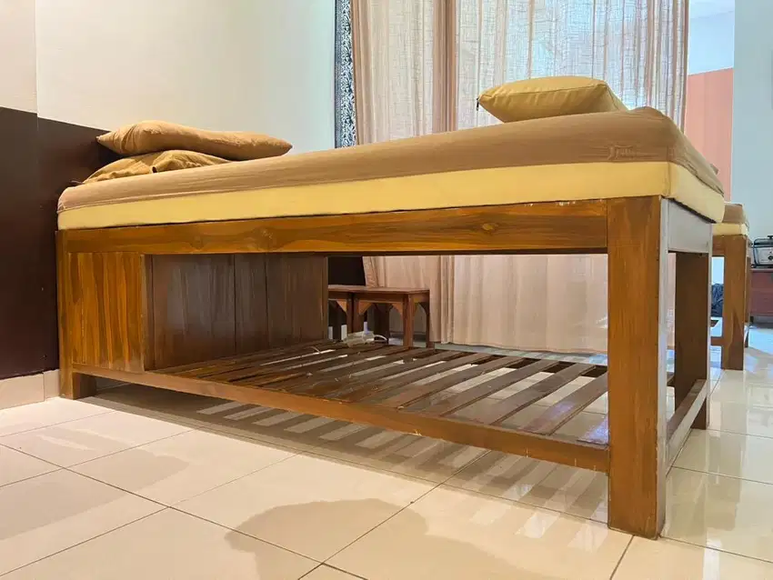 Massage bed jati + matras lapis oscar