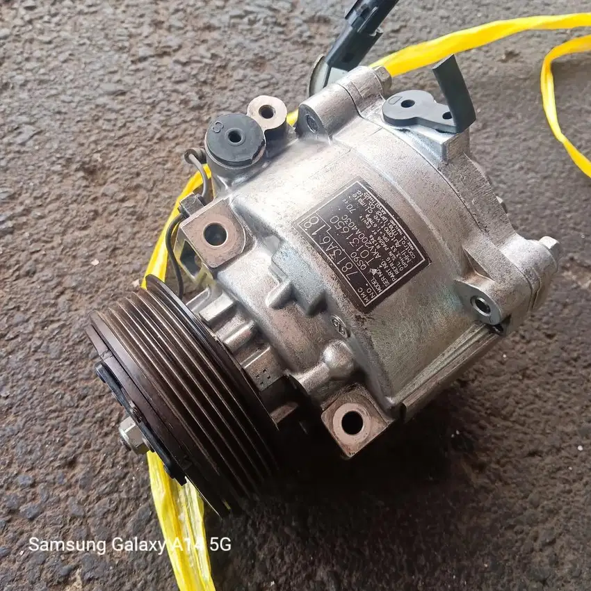 Kompresor compresor ac mobil outlander lelangan ex asuransi ASLI