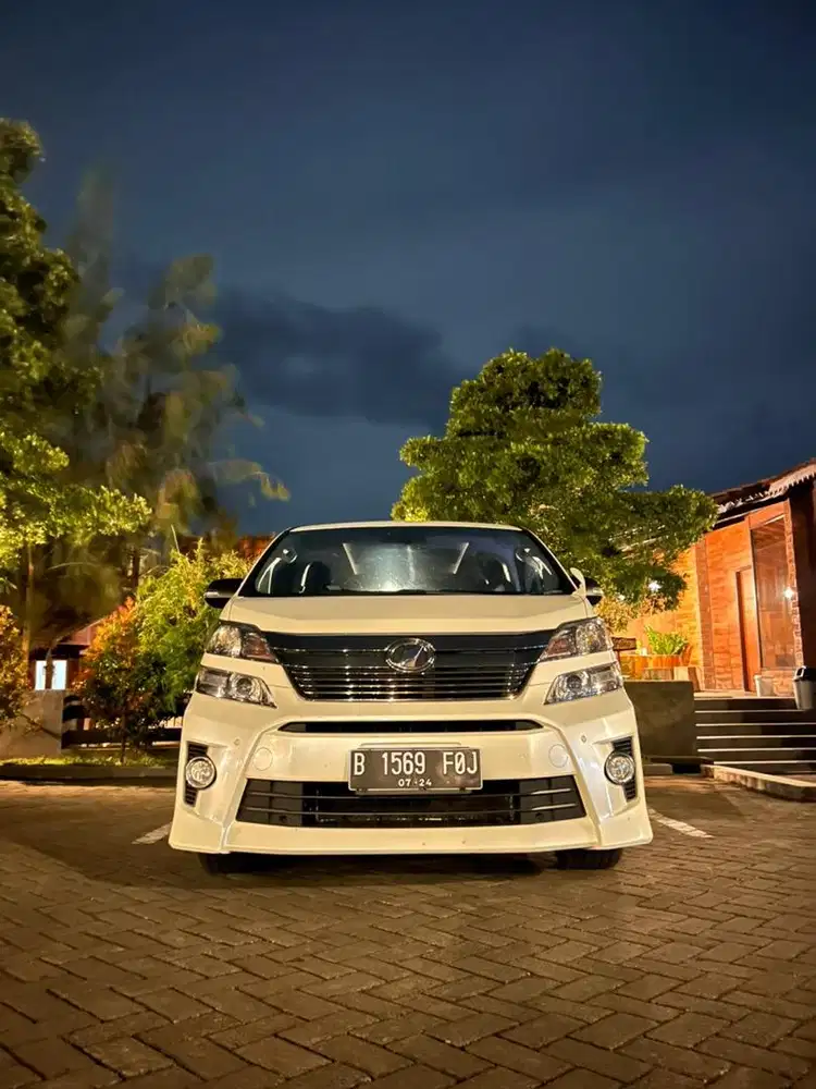 TOYOTA VELLFIRE ZG 2014 ISTIMEWA