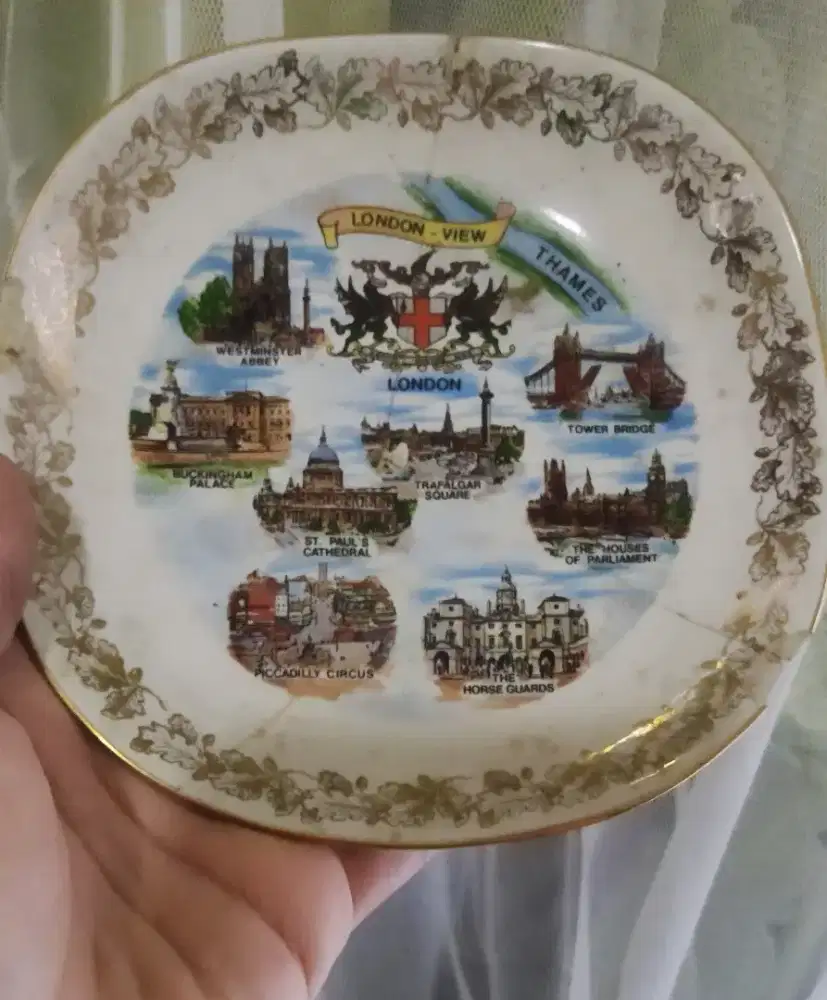 Piring pajangan London view