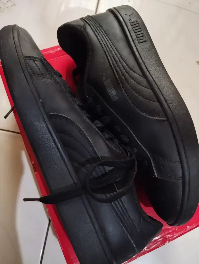 Sepatu Sekolah Puma Smash V2 L Original Size 38