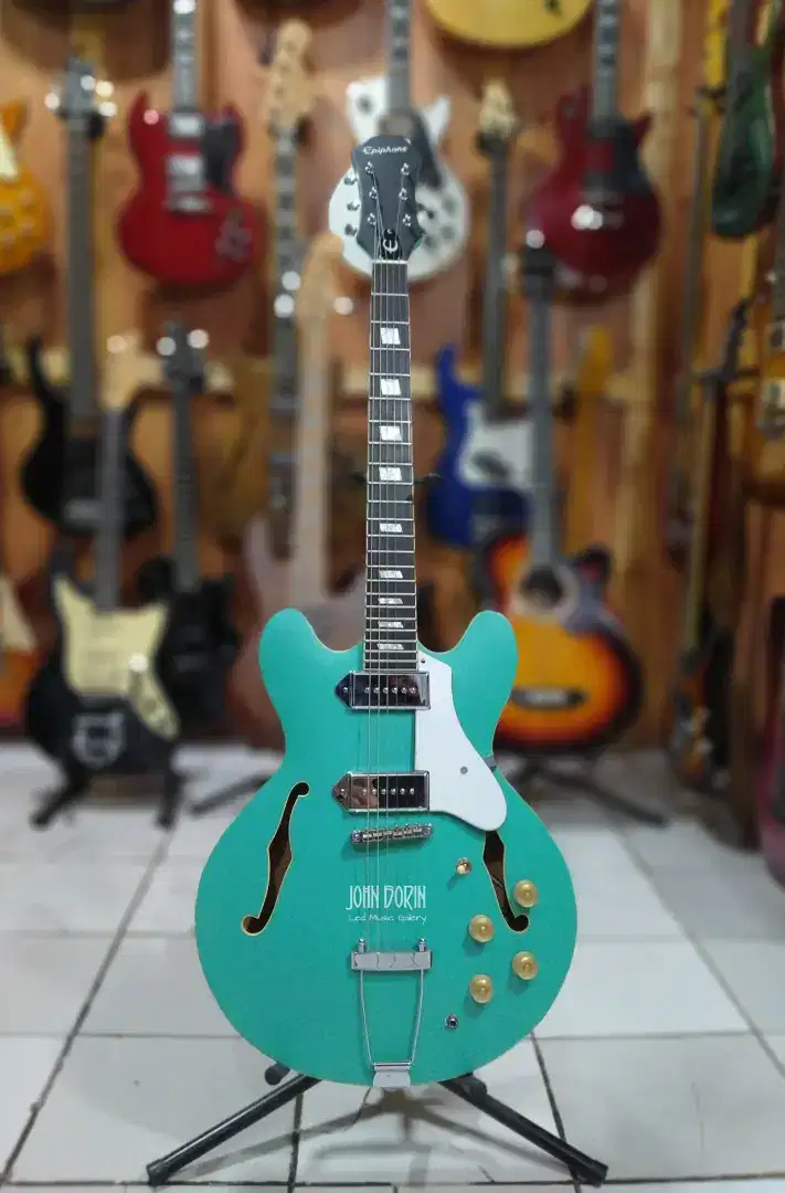 Epiphone casino semi hollow body