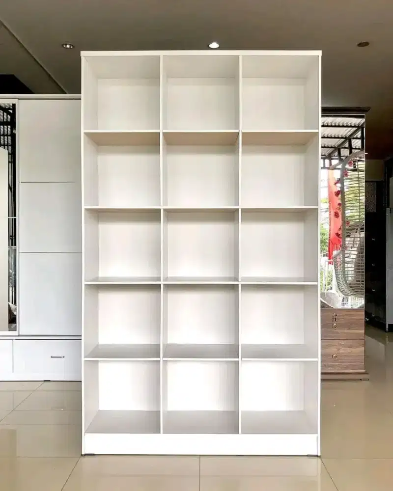 Rak Serbaguna 15 Kotak ( P 120 x L 30 x T 200 cm )