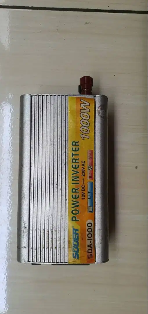 Power Inverter mobil 1000W