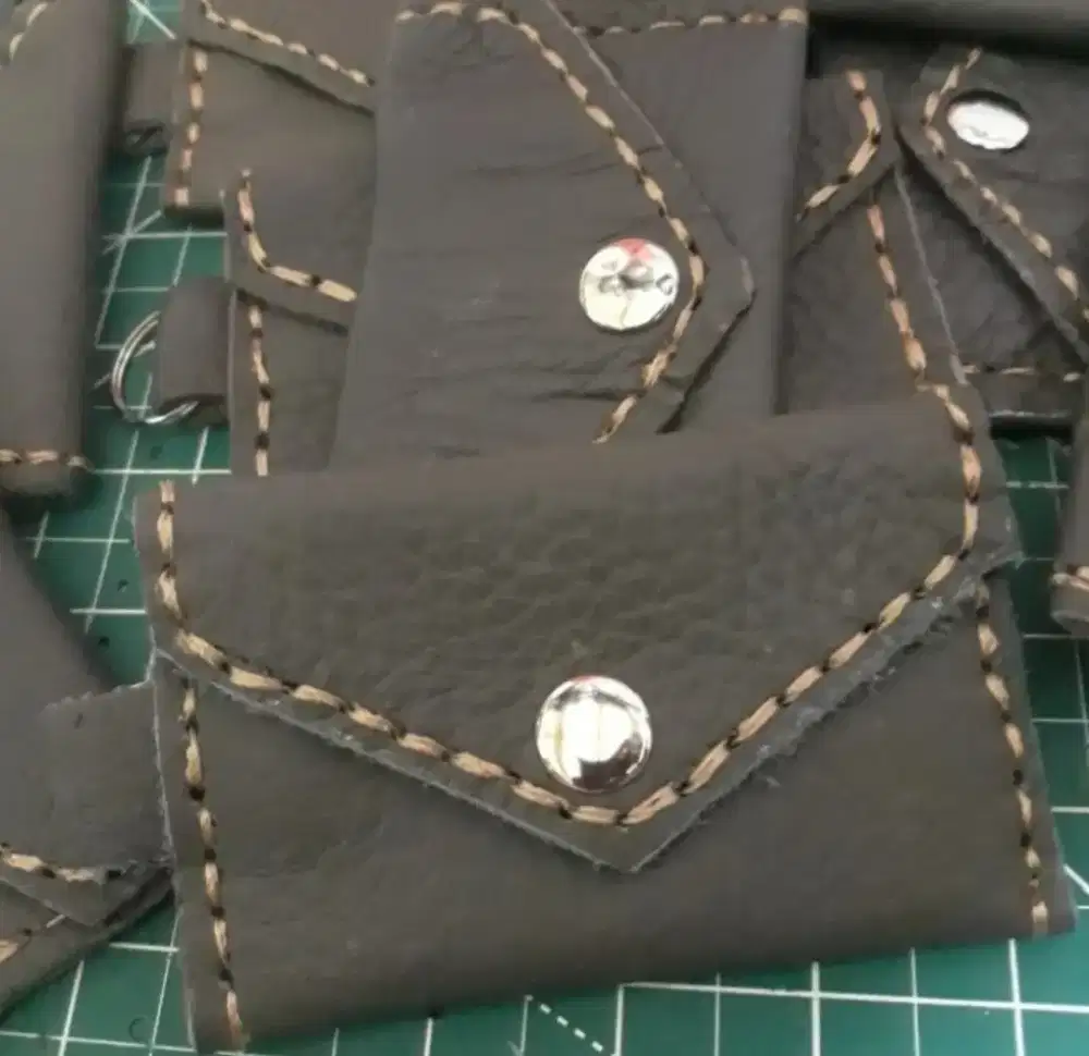 Dompet gantungan kunci motor/Dompet STNK bahan kulit sapi asli