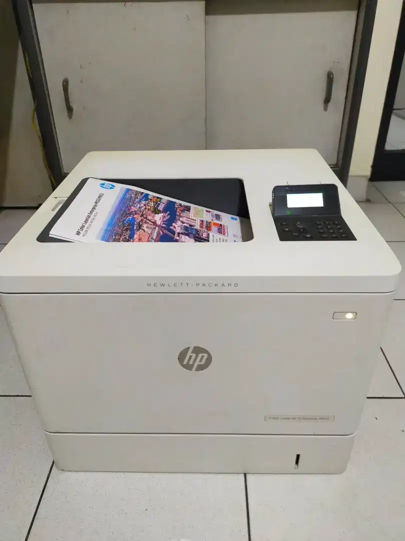 Printer LaserJet warna hp m553 cetak cepat kapasitas besar