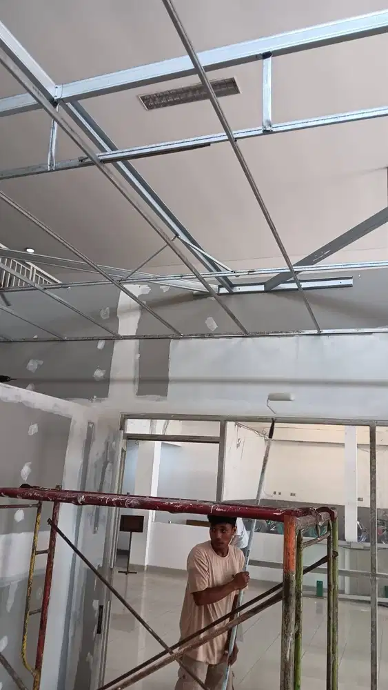 Pasang Kusen Alumunium + Pintu+ Cat Untuk Kantor