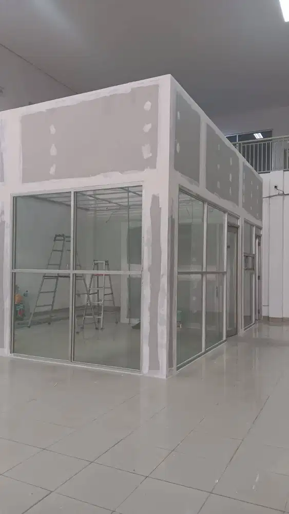 Pasang Kusen Alumunium + Pintu + Jendela + Plafon Untuk kantor