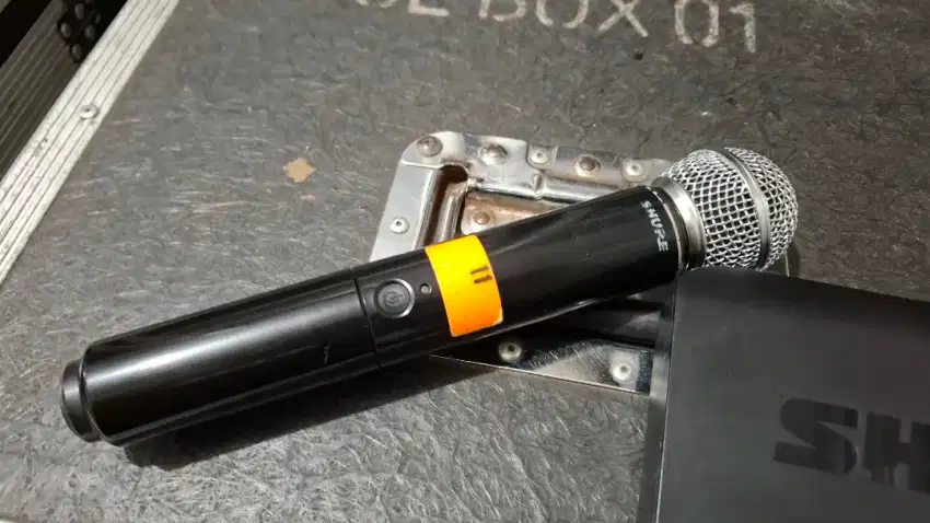 Shure BLX SM58  Mic wireless sennheiser akg mipro rcf mackie yamaha