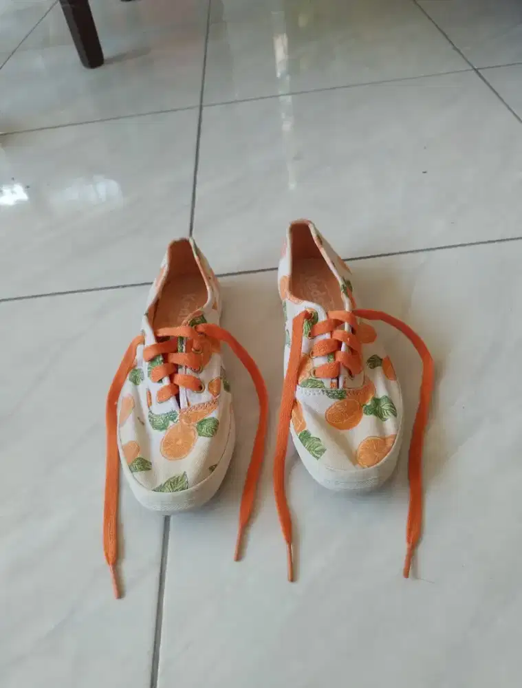 Sepatu Keds Cewe