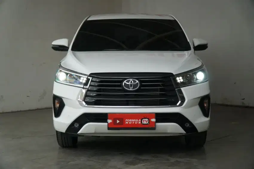 Toyota Innova V 2.4 at 2022 putih