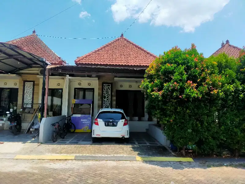 Sewa  Rumah Full Furnish Baru di Bale Nirvana Berimgin Semarang Barat