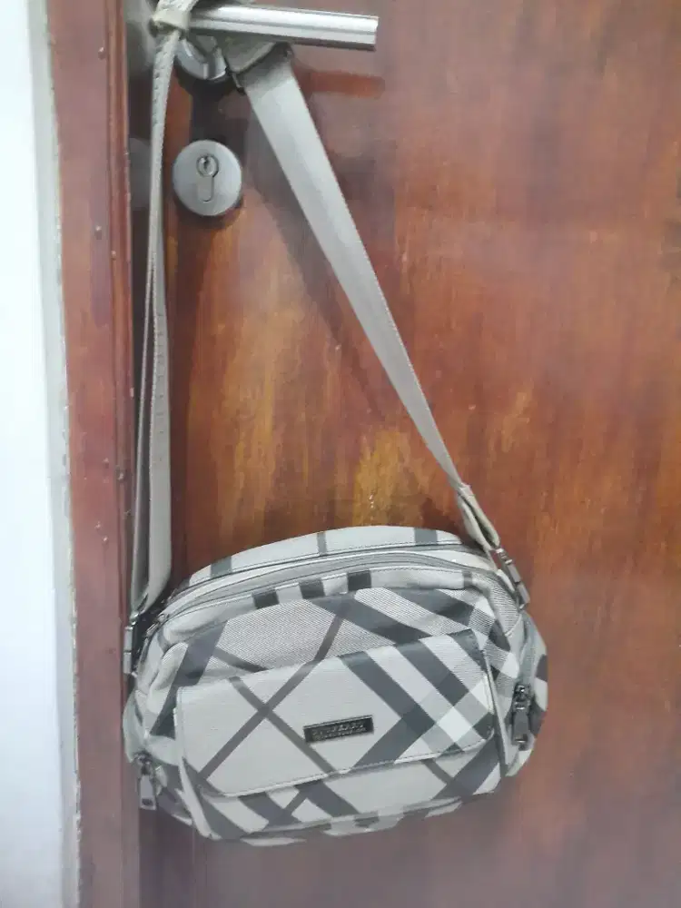 Tas Wanita Burberry