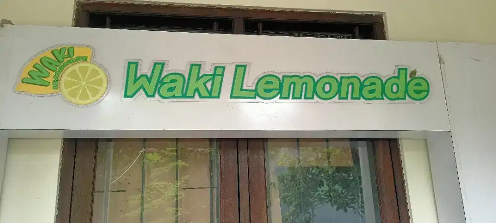 Sekat counter minuman