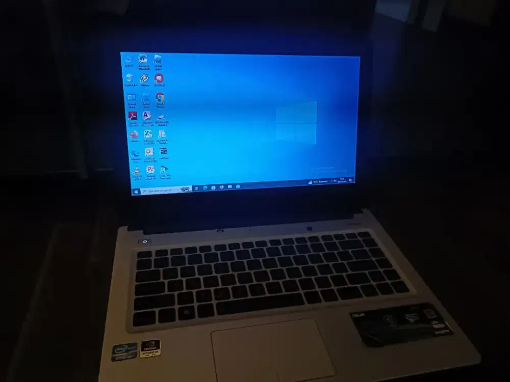 Dijual Laptop Asus Core I3