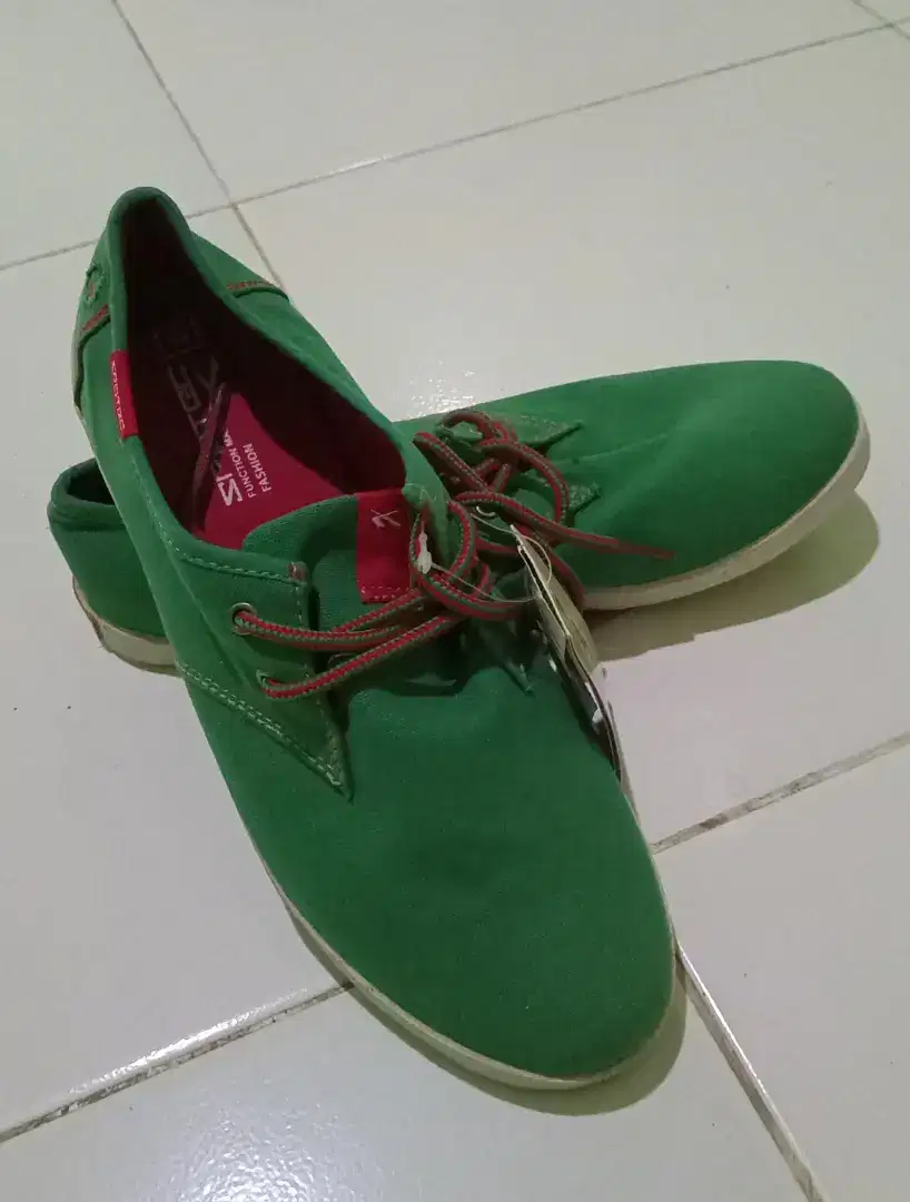 Sepatu spotec sz 41 dn 42