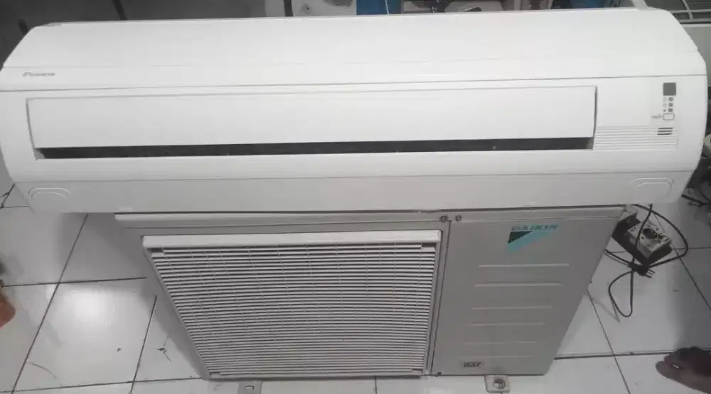 Ac Daikin 2pk masih dingin