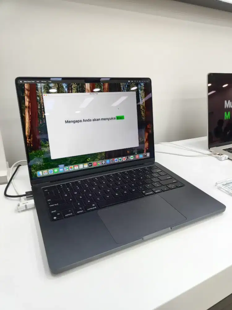 Kredit Macbook M3 Pro 14in Bunga Bisa 0%