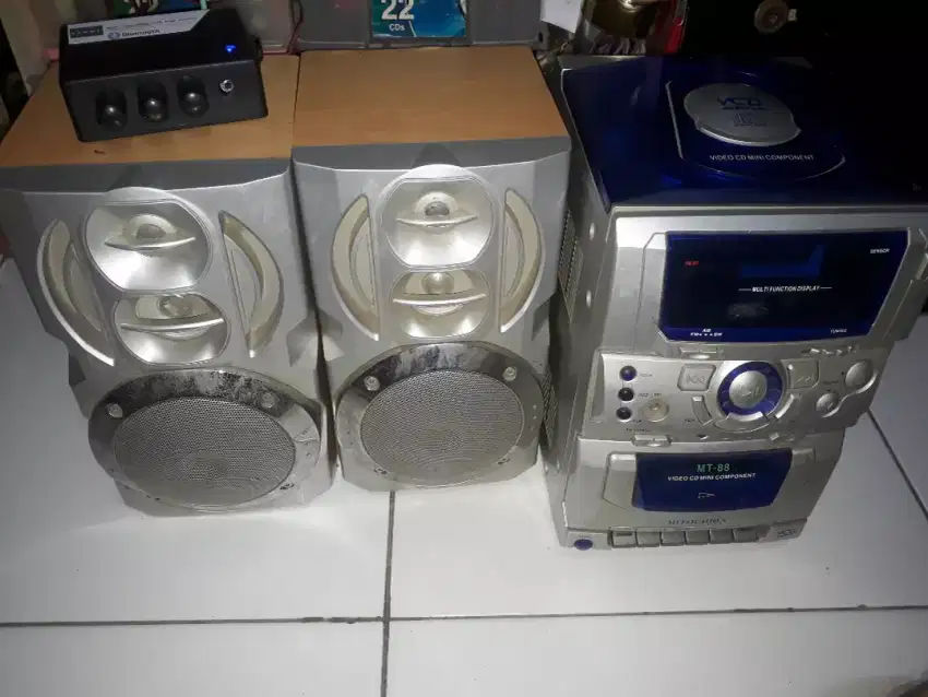 SPEAKER TAPE DECK 4 INCH & AMPLI BLUTUT SIAP PAKAI. BISA NEGO !!