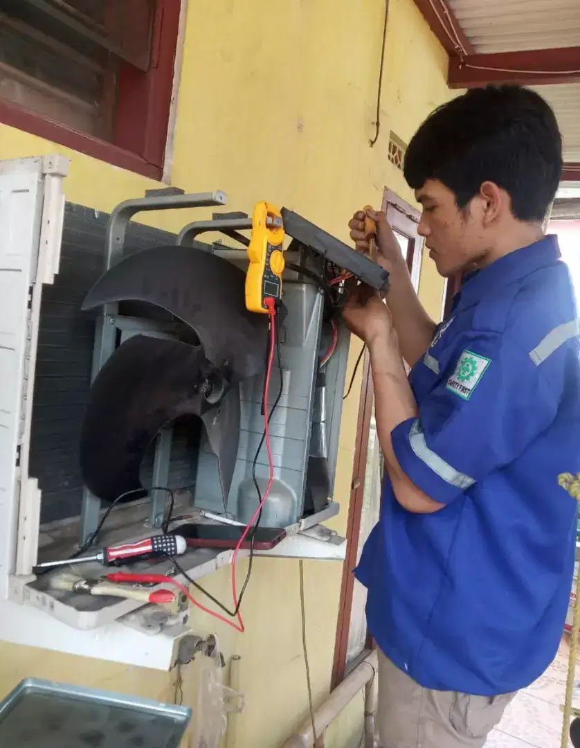 Servis ac tidak dingin,ac netes, bongkar pasang ac,mesin cuci, kulkas