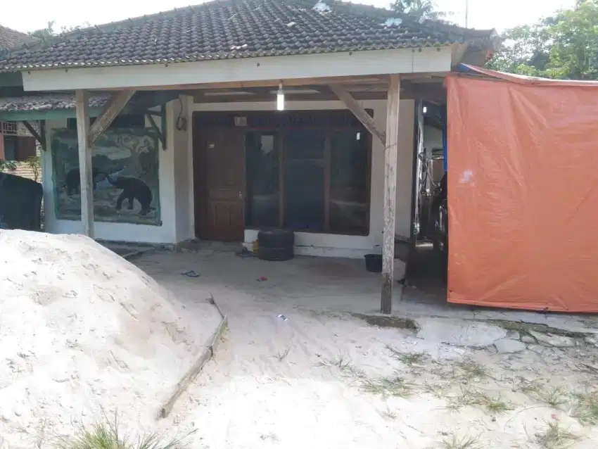 Di jual rumah + tanah