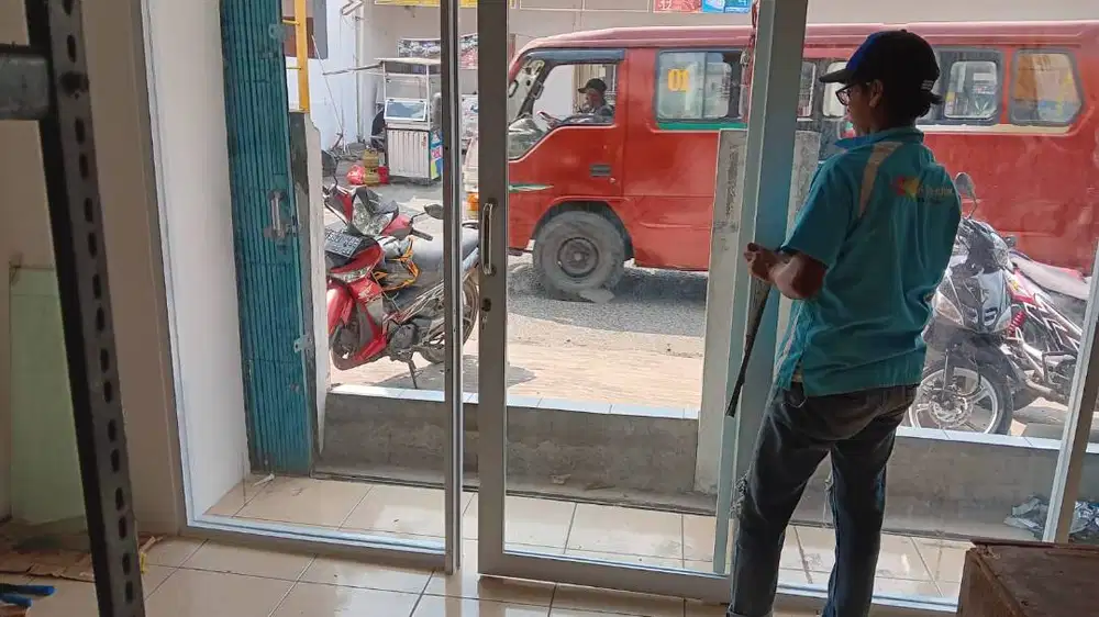 Pasang Kusen Alumuniun + Pintu Kaca/ACP
