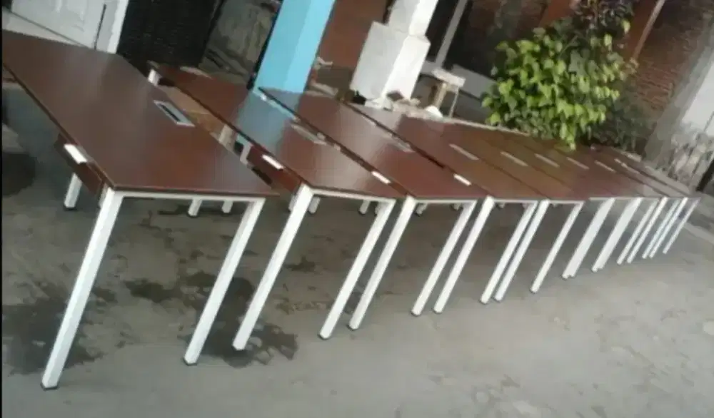 Meja kerja custom model