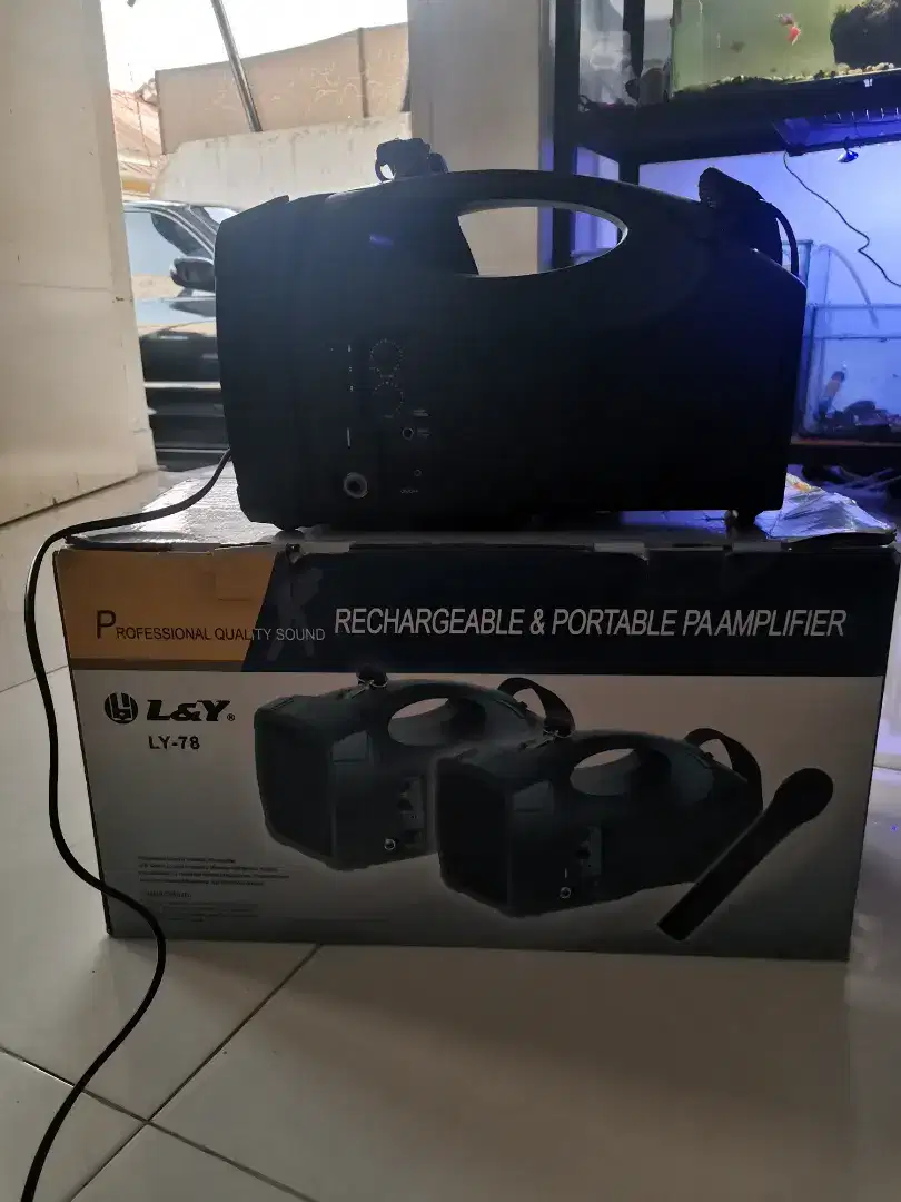 Speaker Aubern  PA portable wireler clip on rechargeable, jarang ada