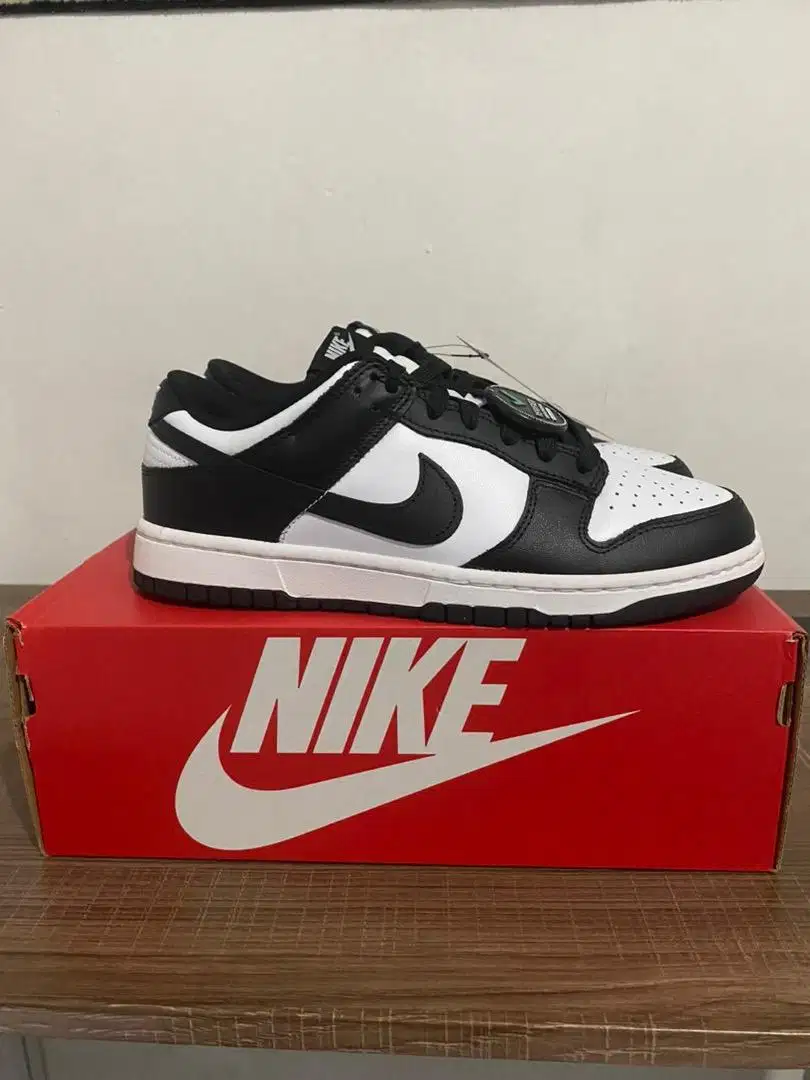 Sepatu Nike Dunk Low Retro White Black Panda Size 42.5 (Bandung)