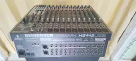 Mixer Behringer XENYX X2442USB